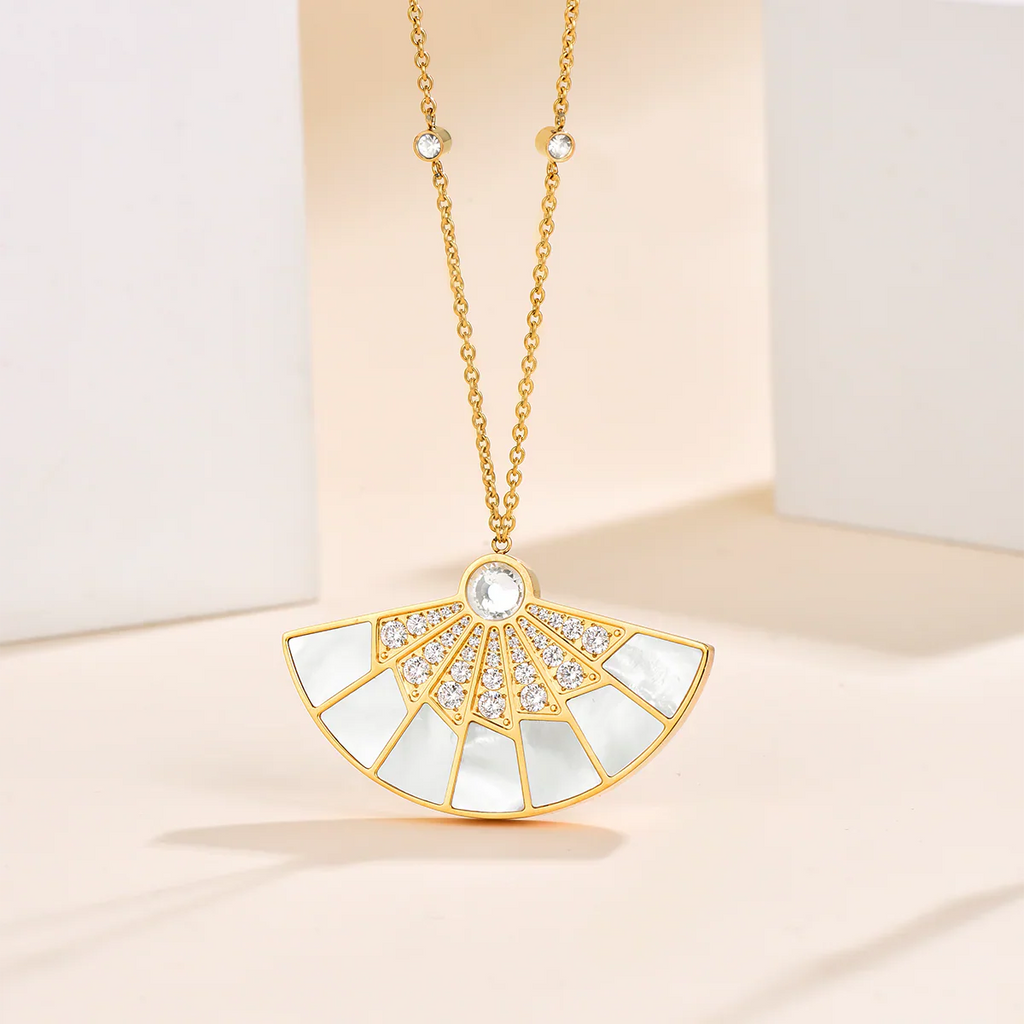 Fan / Necklace Gold