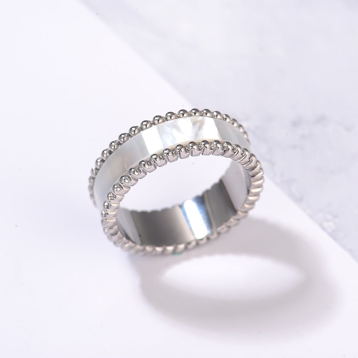 Lulwah Ring / Pearl Silver ( Size 8 )