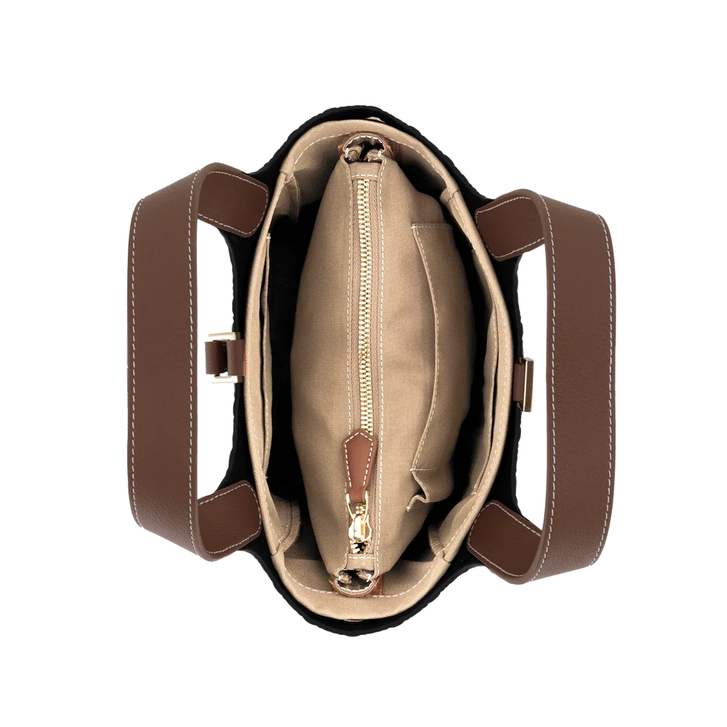 Alyazia Organiser