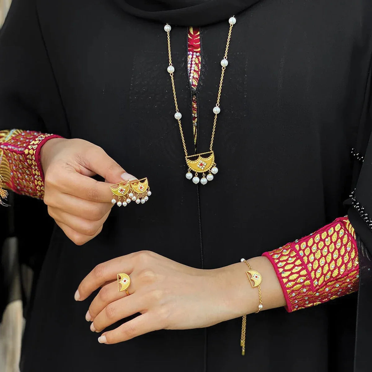Shnaf / Earrings Pearl Gold