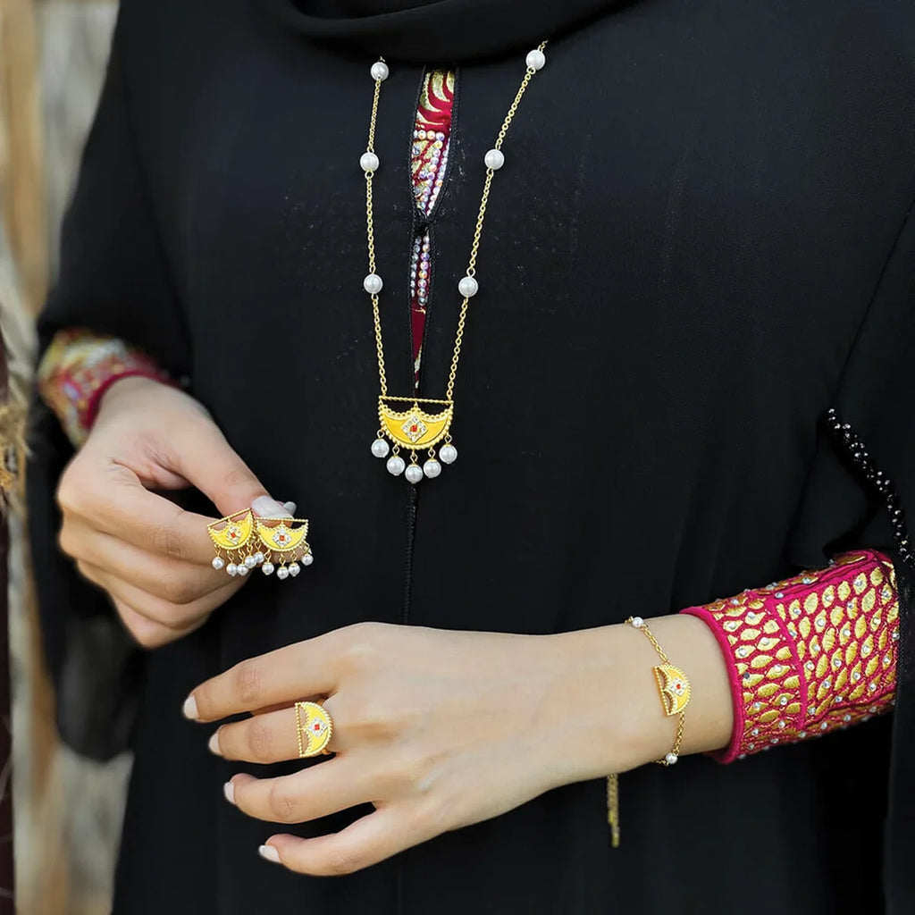 Shnaf / Necklace Pearl Gold