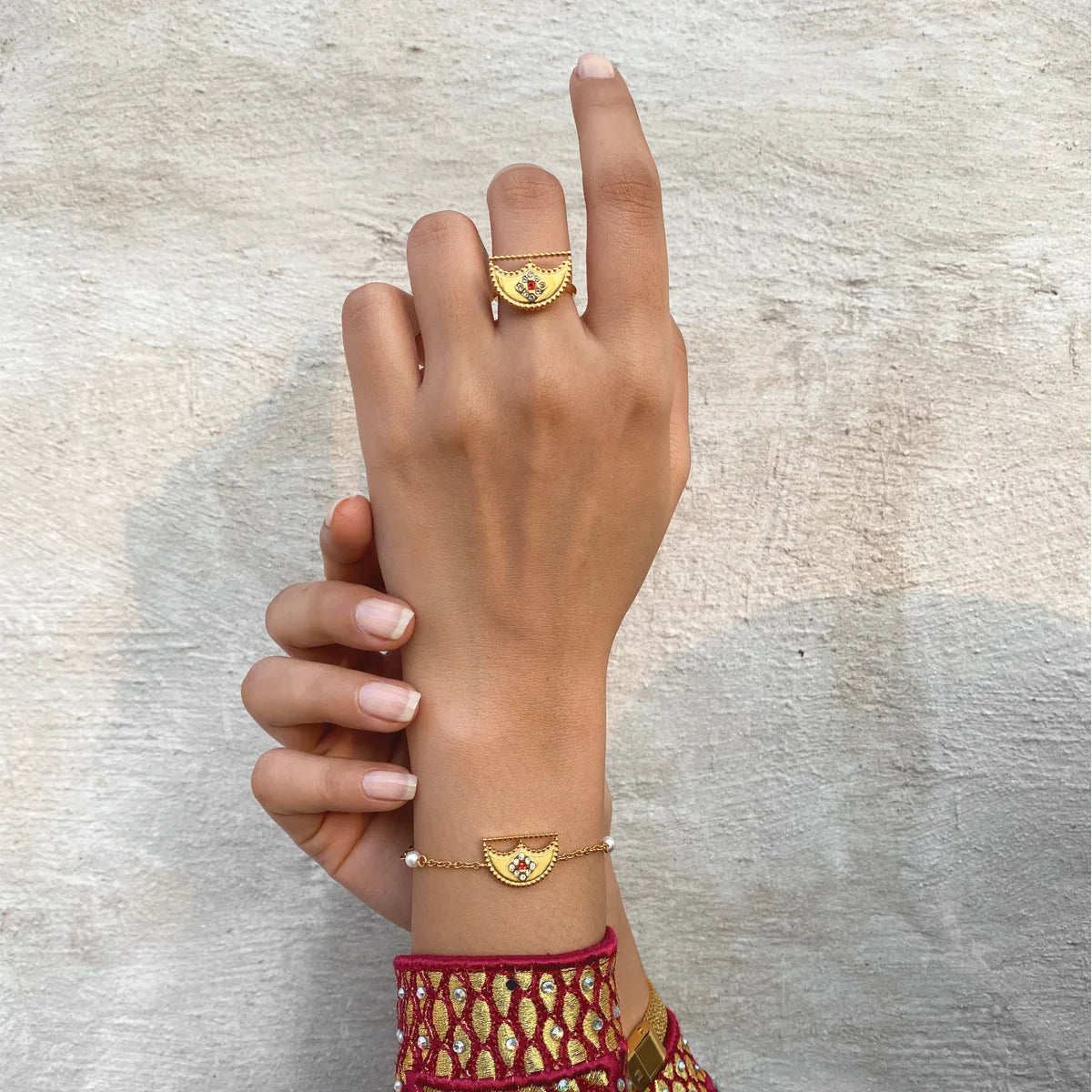 Shnaf / Ring Gold