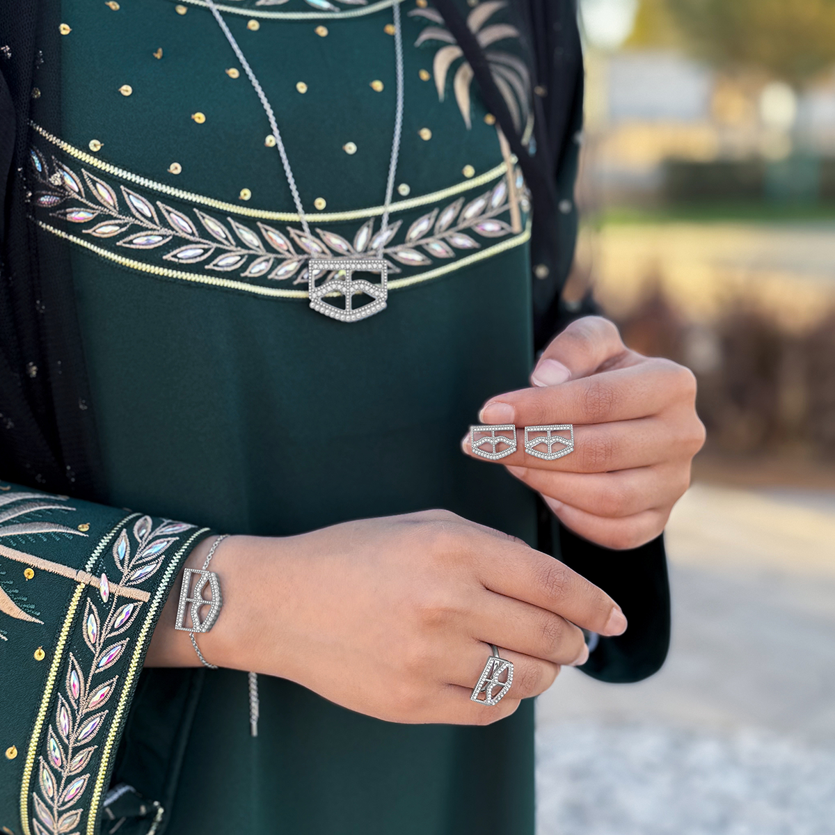 Burqa / Bracelet Silver